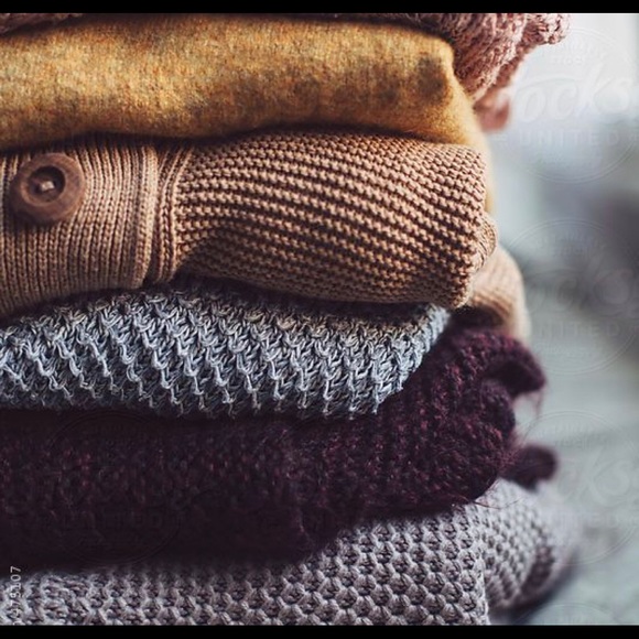 Blazers, Blouses & Tops! Oh my! - Picture 5 of 7